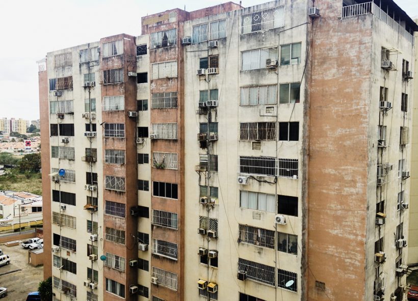 Нефть, нищета, биткоин: как разрушалась экономика Венесуэлы и к чему это привело