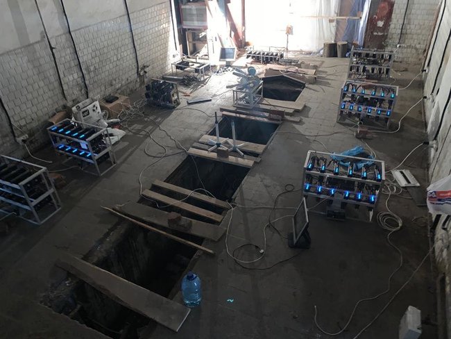 Львовские железнодорожники майнили криптовалюту, подключившись к электросетям «Укрзализныци»