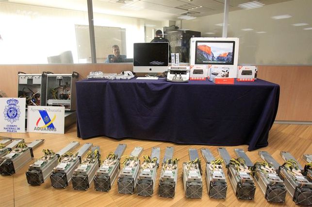 Нефть, нищета, биткоин: как разрушалась экономика Венесуэлы и к чему это привело