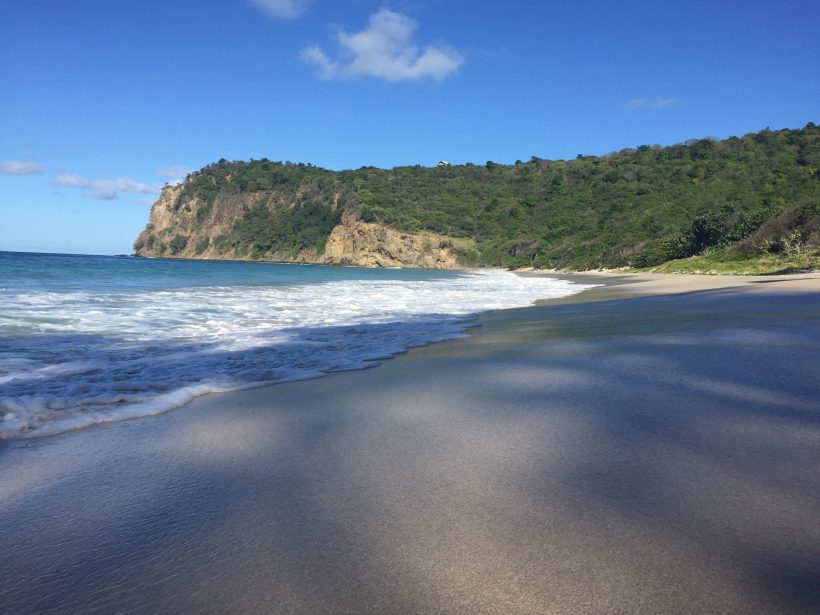 Кусочек рая за биткоины: в Карибском море за криптовалюту можно купить пляж на острове