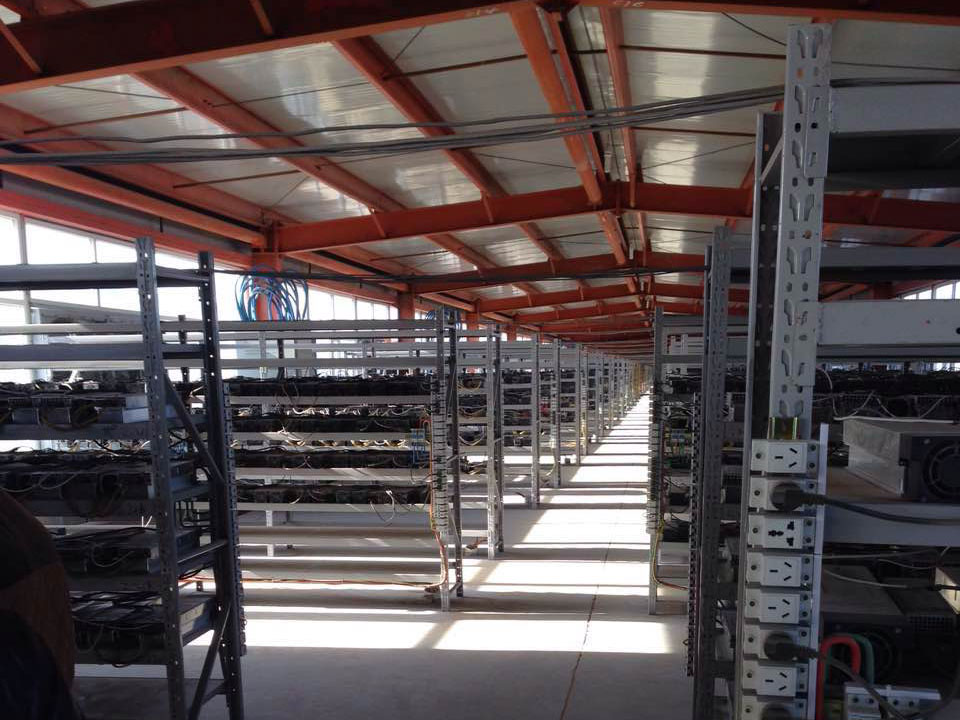 mining-bitcoin-group