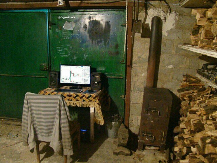 Волатильность стейблкоина и самый жуткий костюм на Хэллоуин: криптомемы недели