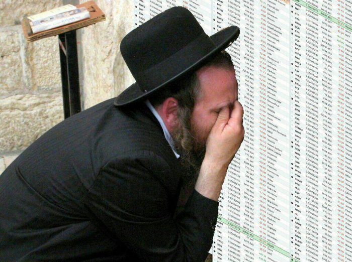 Будем падать, пока не вырастем: даунтренд-2018 в мемах