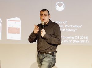 Биткоин-сообщество собрало $700 000 для Андреаса Антонопулоса