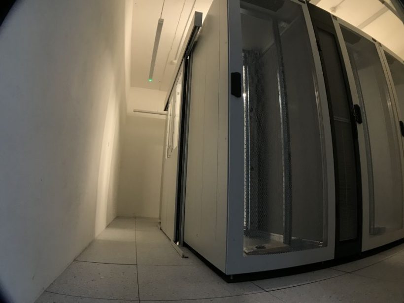 Издание Quartz показало секретное хранилище биткоинов Xapo в горах Швейцарии