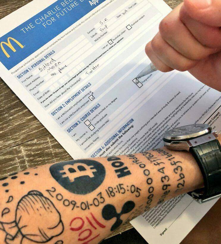 Детка, еще ниже, прошу: обзор мемов криптосообщества о дампе биткоина